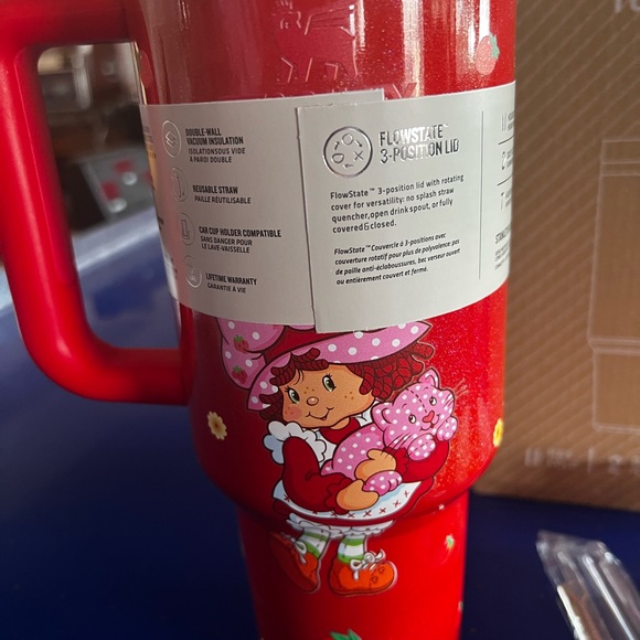 Strawberry shortcake Stanley Red Tumbler with Accessories - Picture 9 of 10